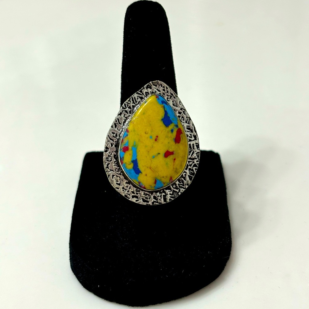 Beautiful Ring 💍- size 7